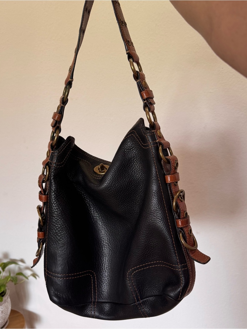 Vintage Coach Pebble Hobo Leather Shoulder Bag with Brown Accents